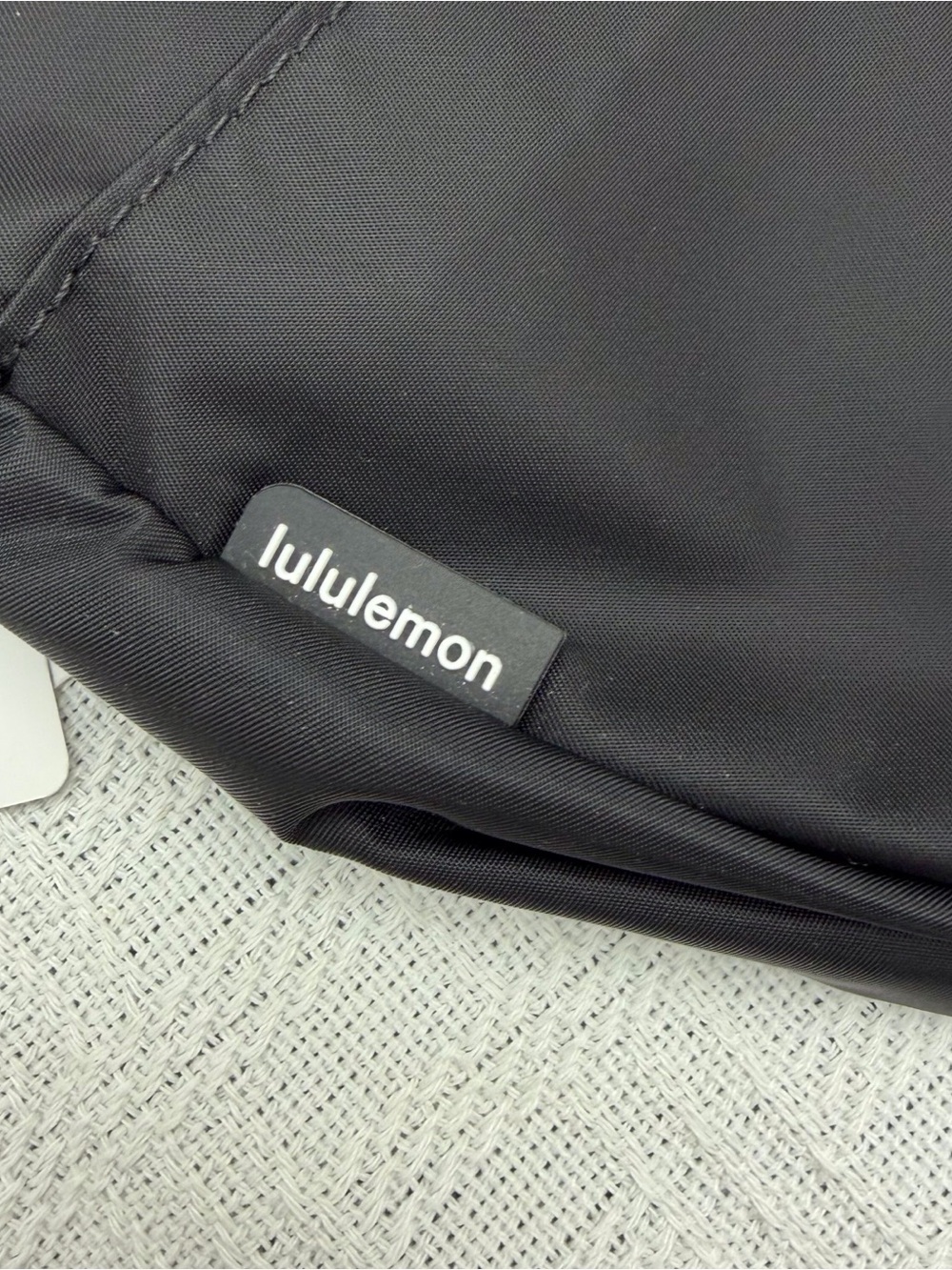 Lululemon Frstival 5L Black Crossbody Bag - Picture 4 of 6